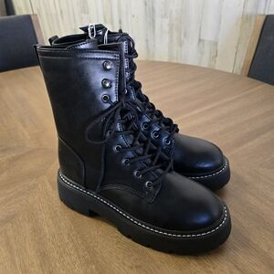 Women's Logan Lug Combat Boots with Memory Foam Insole - Wild Fable 8 1/2